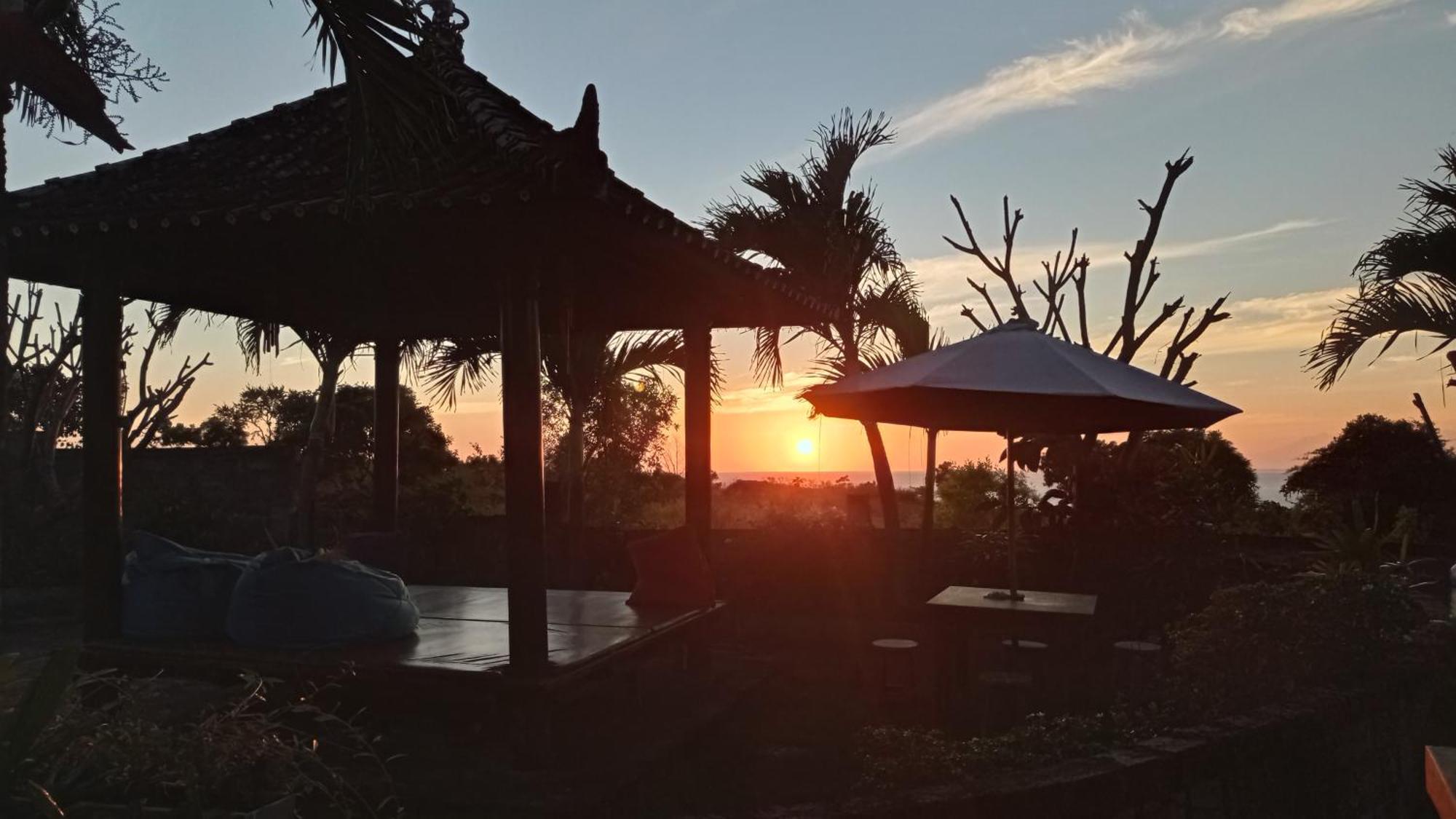 Khrisna Sunrise Homestay Tulamben الغرفة الصورة
